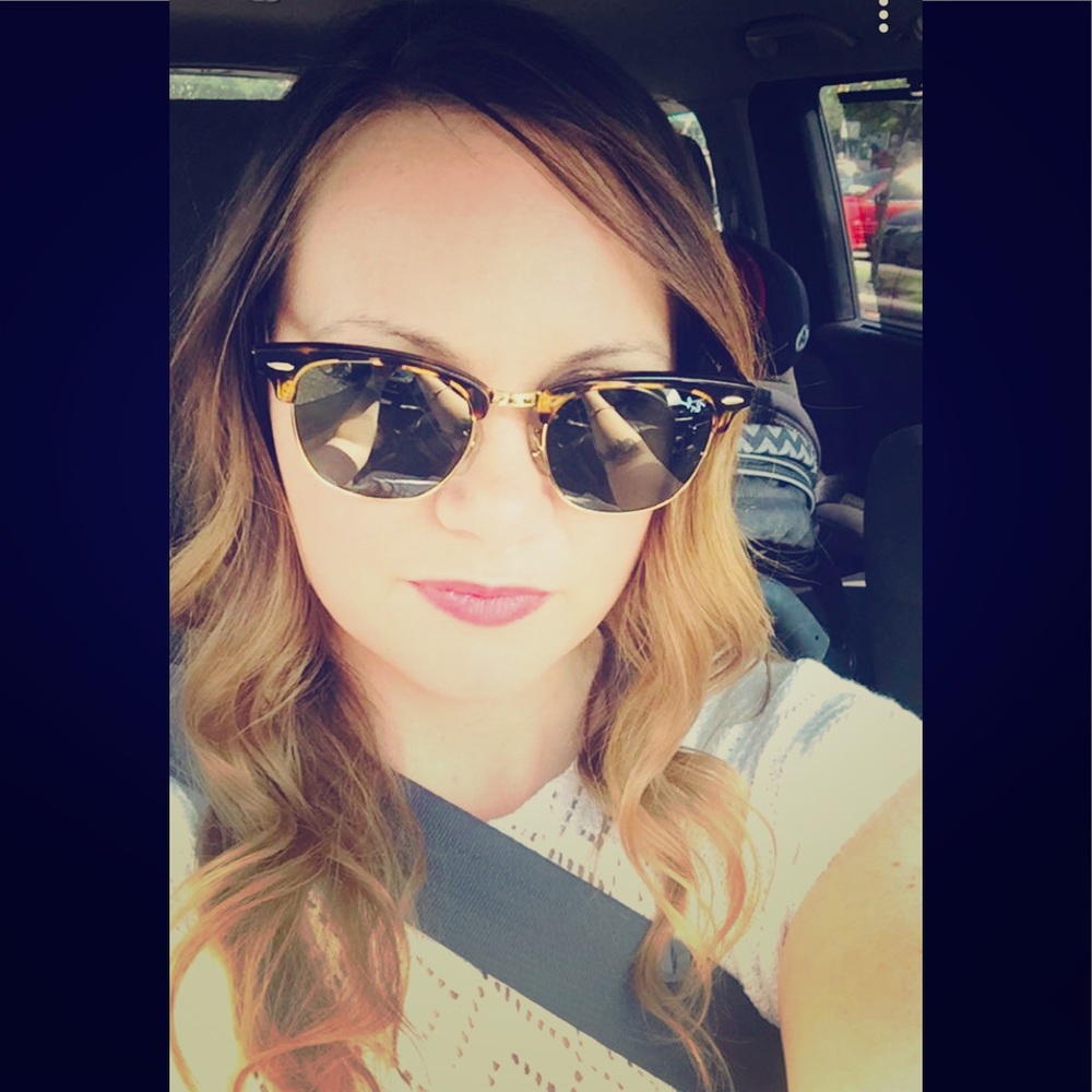 Meet your Posher, Ashley